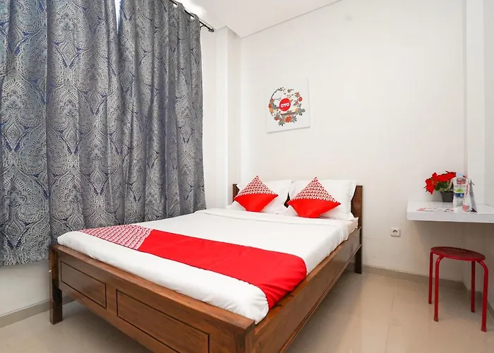 OYO 318 K1 UPN Rungkut Madya