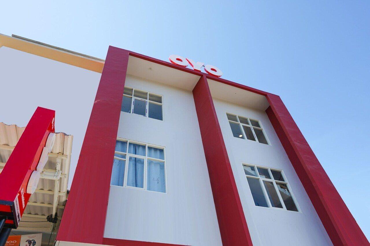 Hotel Oyo 318 K1 Upn Rungkut Madya